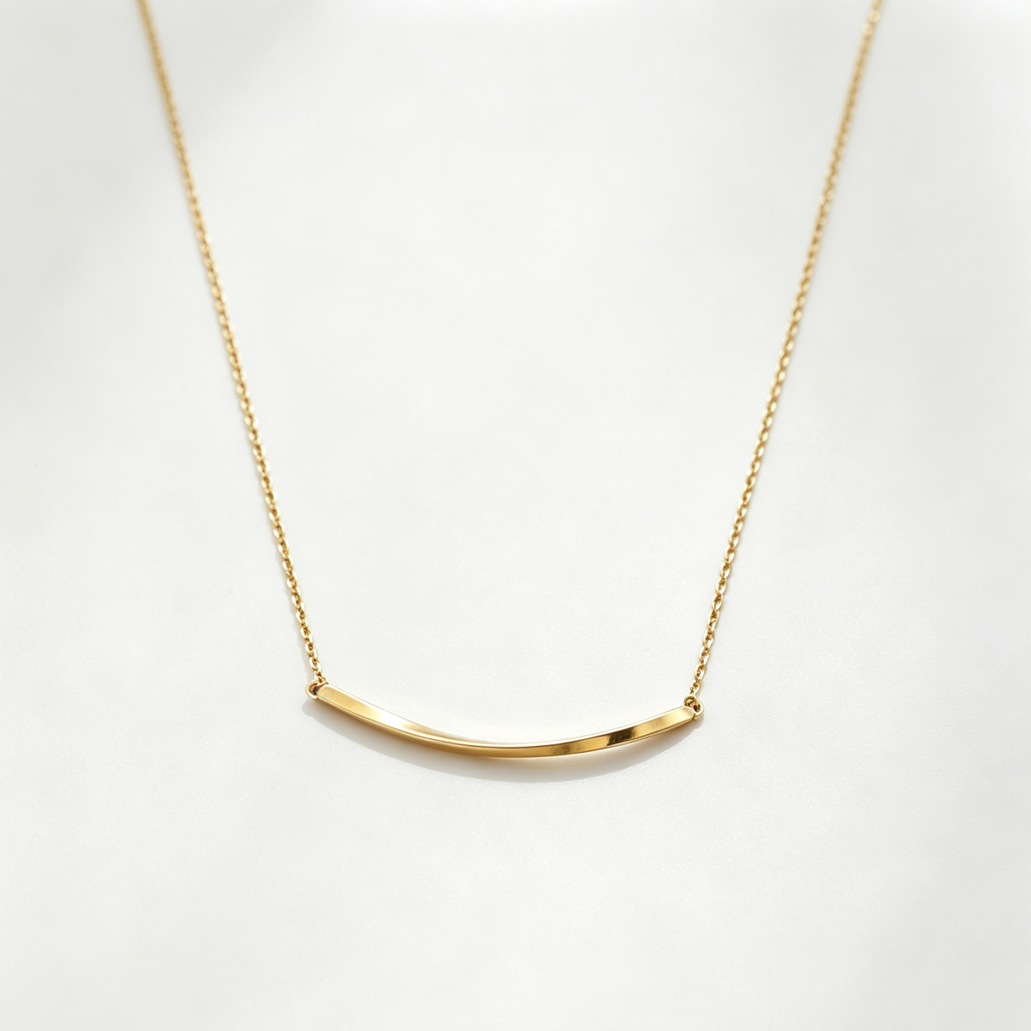 Arc Pendant Necklace