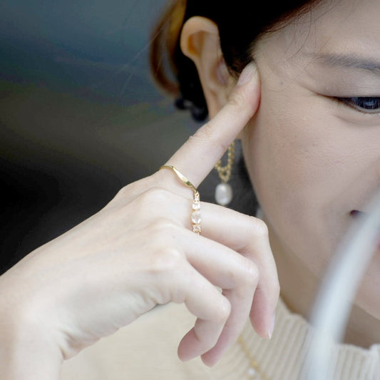 Lilianna - White Crystal Ring - ELIORA