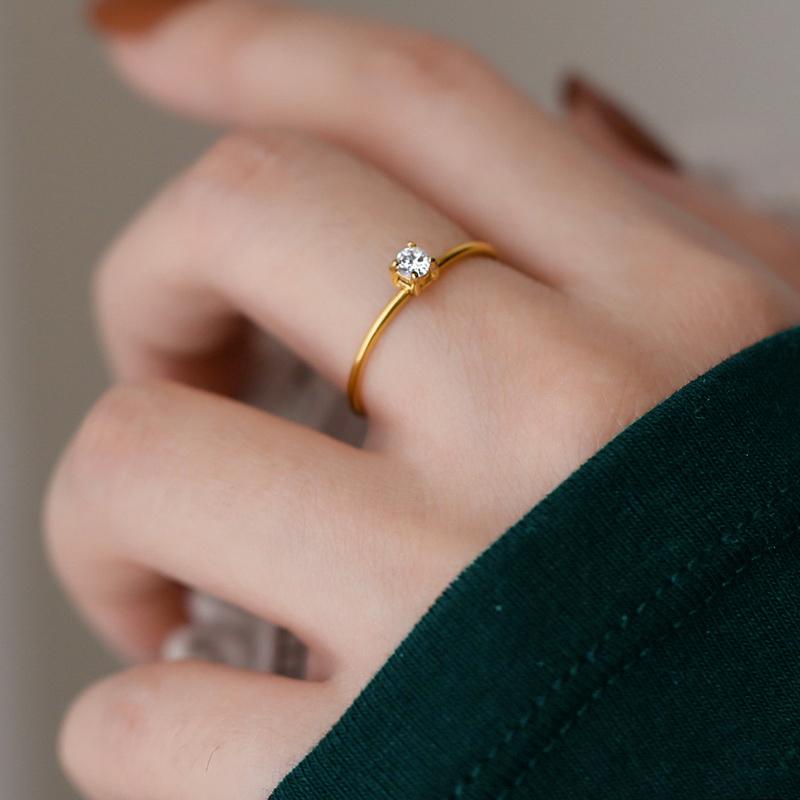 Little Star Pinkie Ring - ELIORA