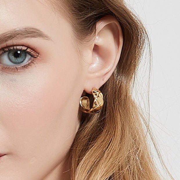 Love Crush Stud Earrings - ELIORA