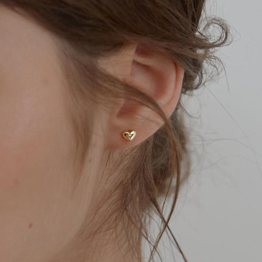 Mini Heart Stud Earrings - ELIORA